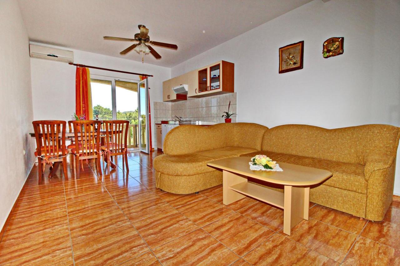 Apartments Veselka, 룸바르다 외부 사진