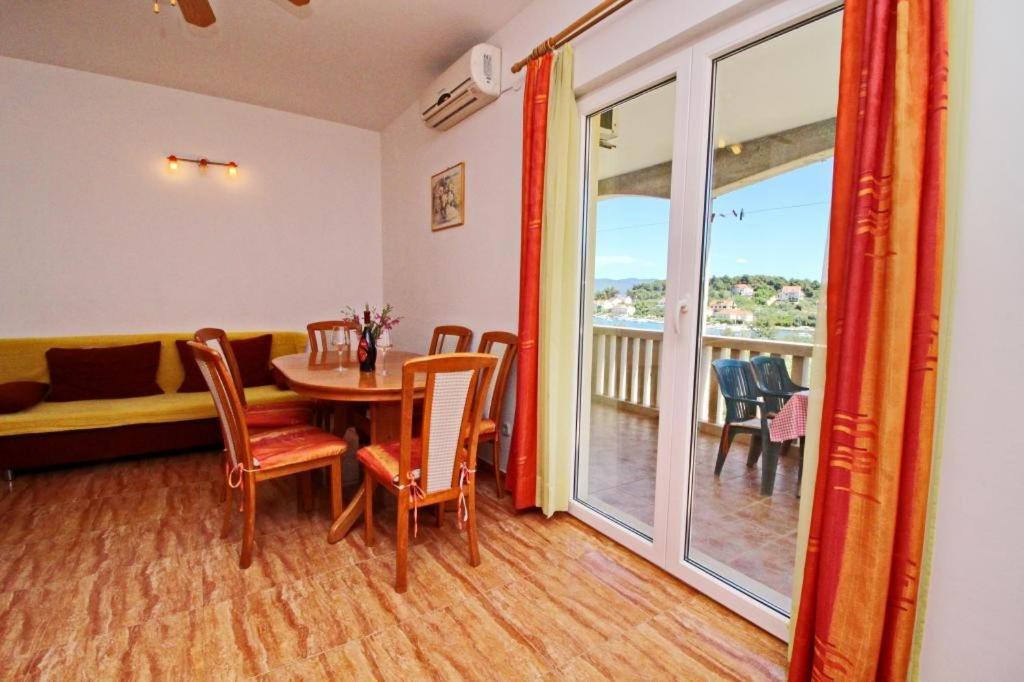 Apartments Veselka, 룸바르다 외부 사진