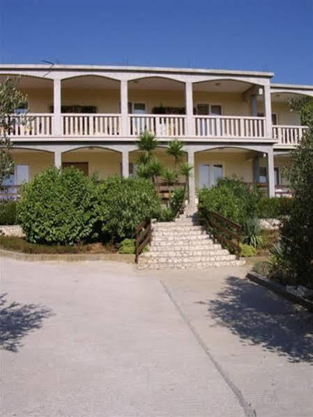 Apartments Veselka, 룸바르다 외부 사진